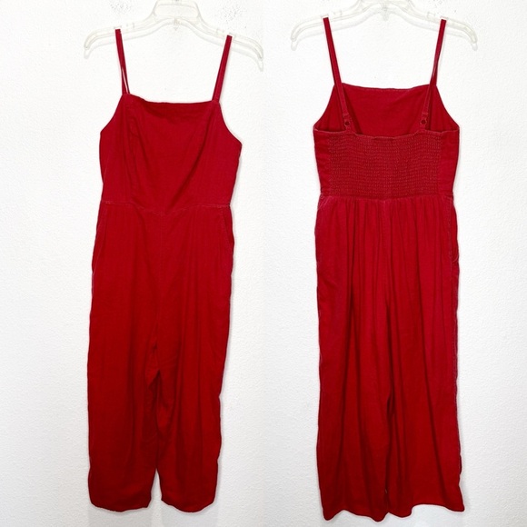 Old Navy Linen Blend Jumpsuit Button Front
Cropped Tomato Juice - Picture 2 of 8